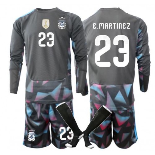 Stroje piłkarskie Argentyna Emiliano Martinez #23 Bramkarskie Koszulka Podstawowej dla dzieci MŚ 2026 Długi Rękaw (+ szorty)